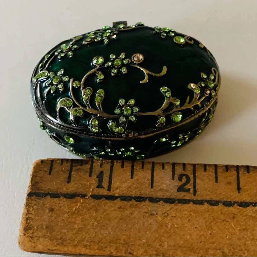 Metal jewelry box with Rhinestones